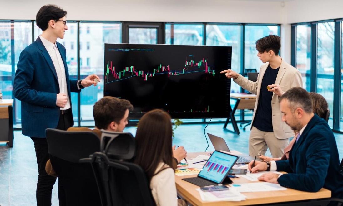 About Valoria Invest